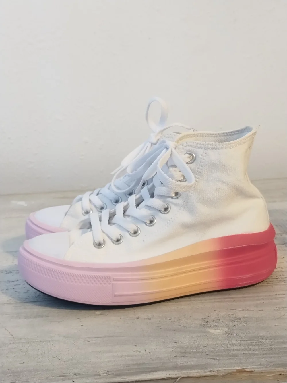 Girl's Fashion Sneakers Converse Chuck Taylor All Star size 4.5 good Platform